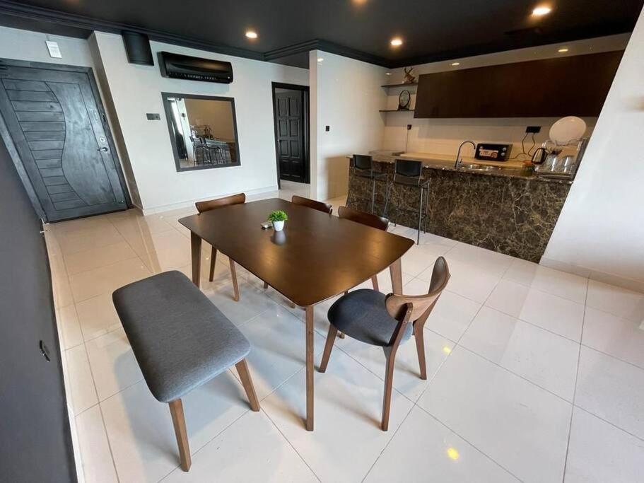 The Arena Tanjung Tuan Port Dickson Appartement Buitenkant foto