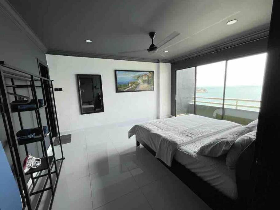 The Arena Tanjung Tuan Port Dickson Appartement Buitenkant foto