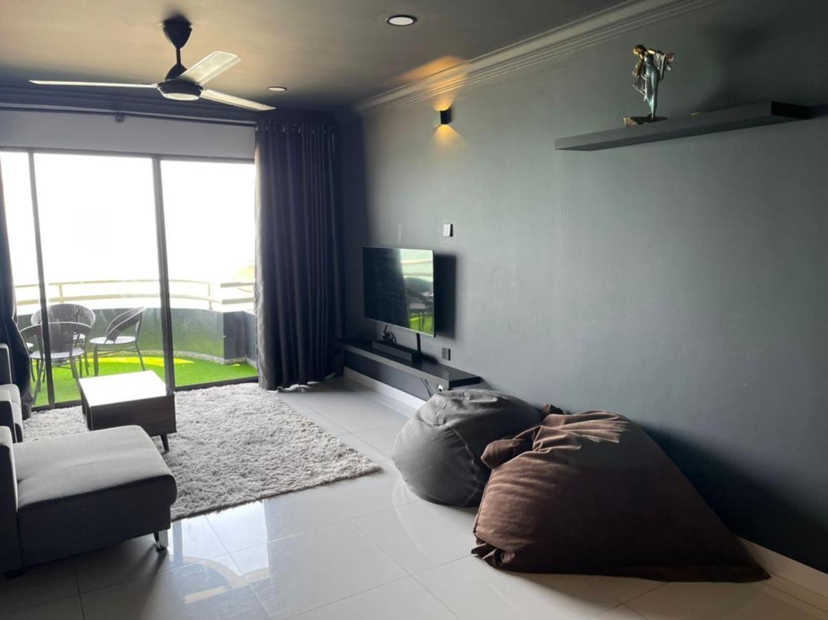 The Arena Tanjung Tuan Port Dickson Appartement Buitenkant foto
